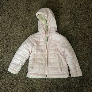 Toddler girls reversible north face jacket. Pale pink, plush cream inside, 3T.